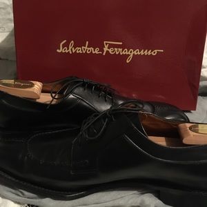 SALVATORE FERRAGAMO DRESS SHOES (corona)